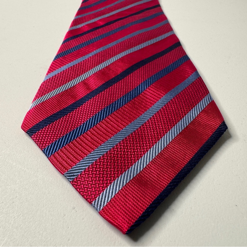 NWOT Charles Tyrwhitt 100% SILK Tie - Hot Pink, Blue Stripes - Made in England - Picture 4 of 5
